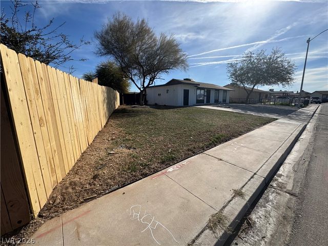 4020 Pamela Way, Las Vegas, NV 89115