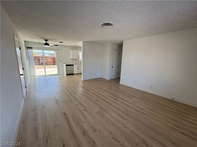 4020 Pamela Way, Las Vegas, NV 89115