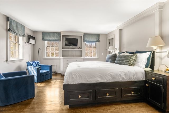 140 Dudley St, Brookline, MA 02445