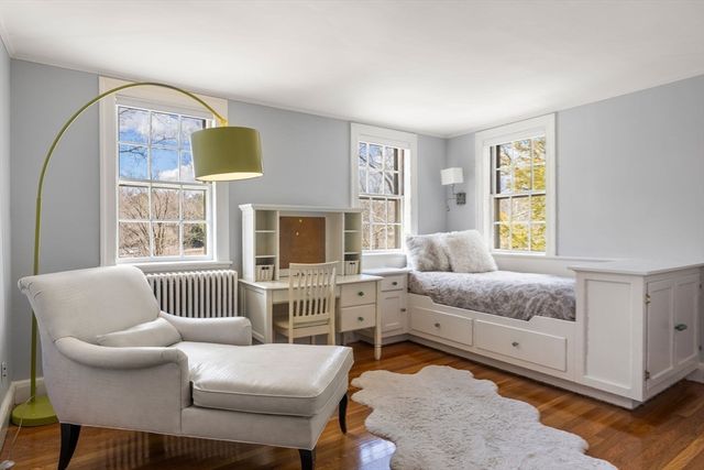 140 Dudley St, Brookline, MA 02445