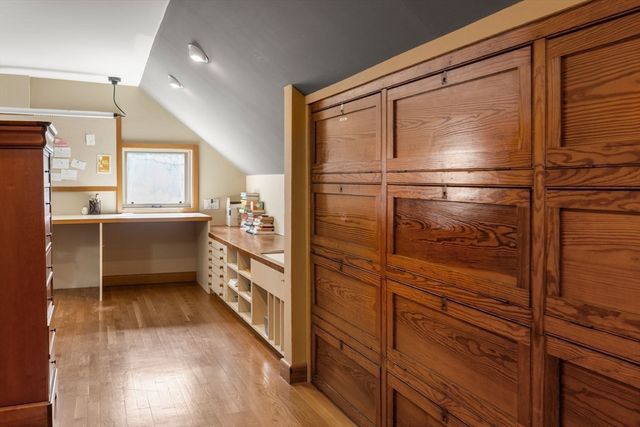 140 Dudley St, Brookline, MA 02445