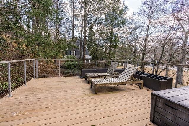 140 Dudley St, Brookline, MA 02445