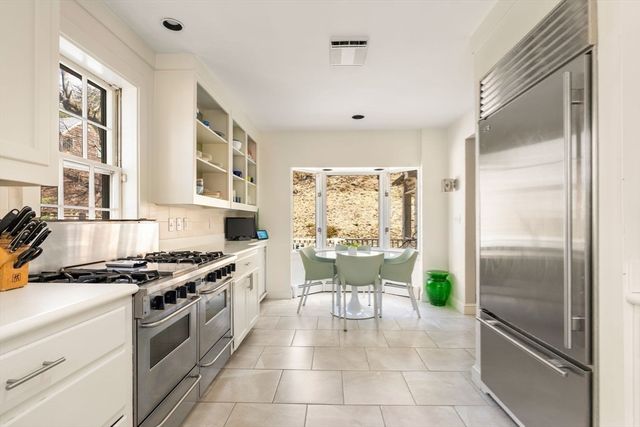 140 Dudley St, Brookline, MA 02445