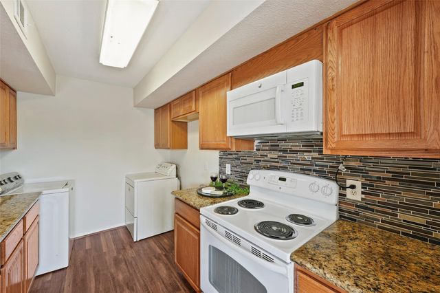 6633 W Airport Boulevard 1306, Houston, TX 77035