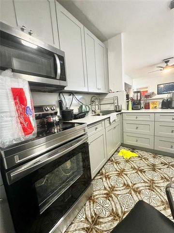 1508 E Garfield St, Hollywood, FL 33020