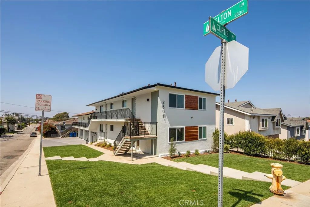 2601 Curtis Avenue, Redondo Beach, CA 90278