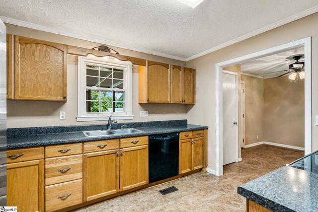 105 Lee Drive, Williamston, SC 29697