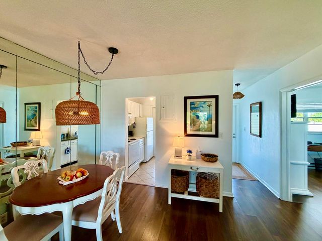 2551 W Golf Boulevard 204, Pompano Beach, FL 33064