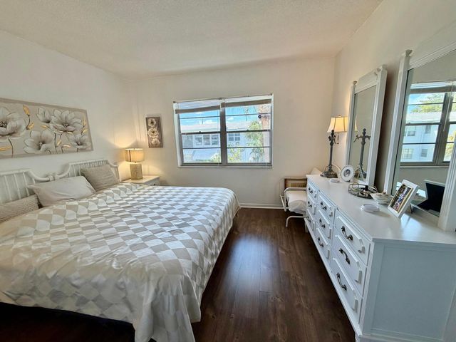 2551 W Golf Boulevard 204, Pompano Beach, FL 33064