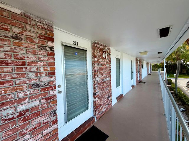 2551 W Golf Boulevard 204, Pompano Beach, FL 33064