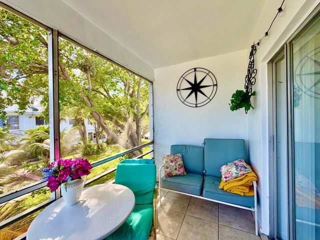 2551 W Golf Boulevard 204, Pompano Beach, FL 33064