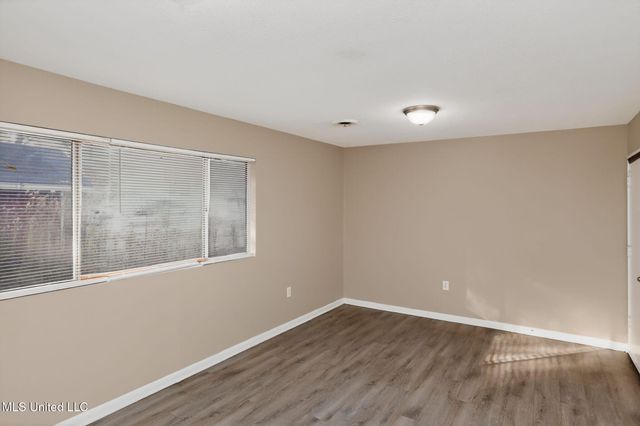 346 Queen Theresa Lane, Jackson, MS 39209