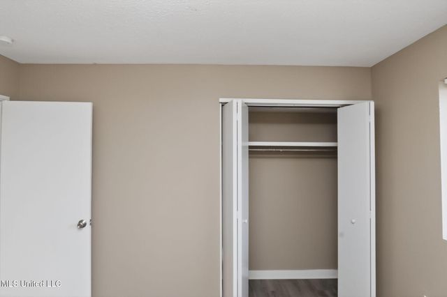 346 Queen Theresa Lane, Jackson, MS 39209