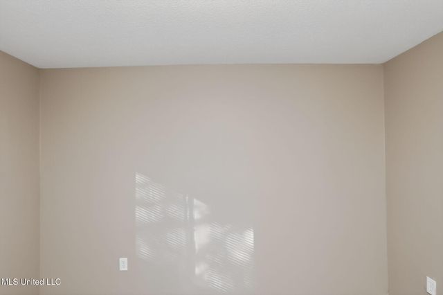 346 Queen Theresa Lane, Jackson, MS 39209