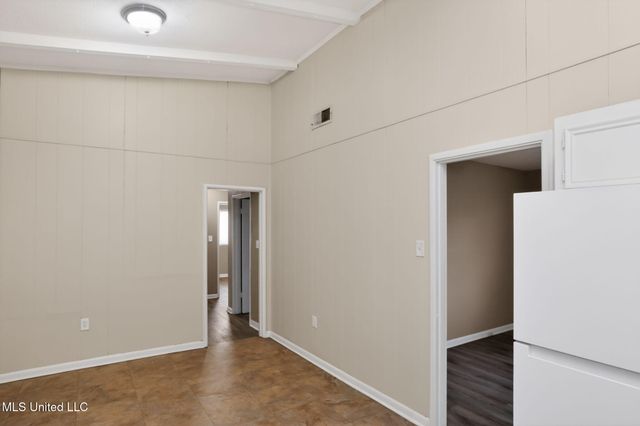 346 Queen Theresa Lane, Jackson, MS 39209