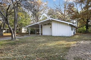 346 Queen Theresa Lane, Jackson, MS 39209