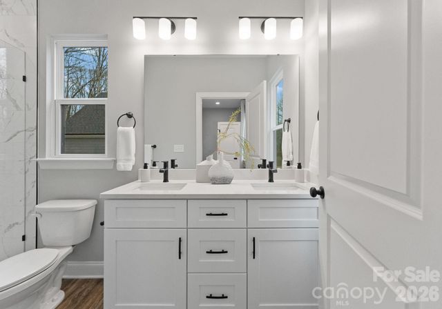 8821 Dogwood Drive, Charlotte, NC 28215