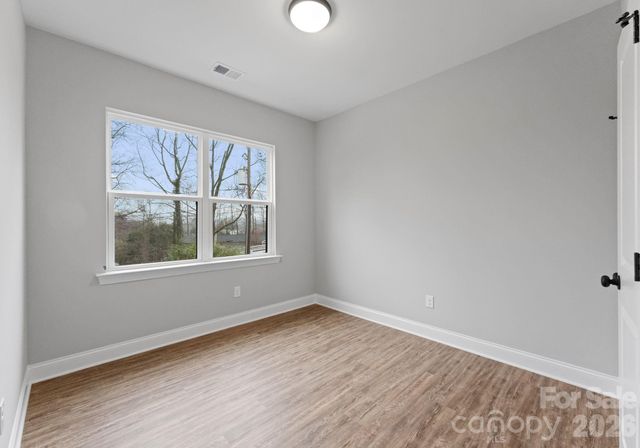 8821 Dogwood Drive, Charlotte, NC 28215