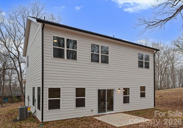 8821 Dogwood Drive, Charlotte, NC 28215