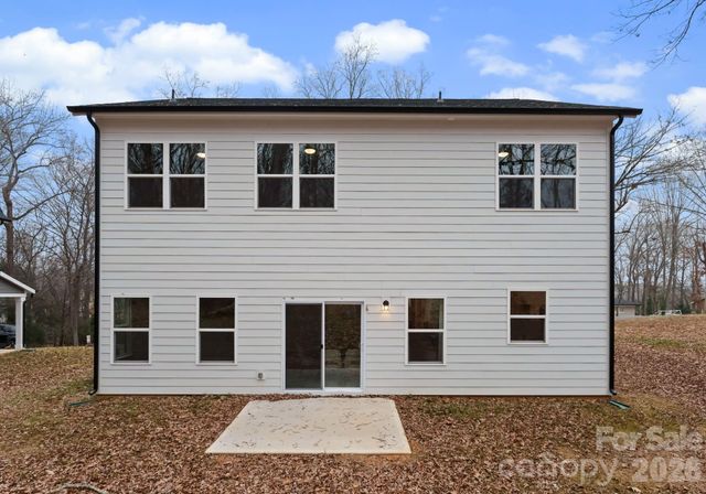 8821 Dogwood Drive, Charlotte, NC 28215