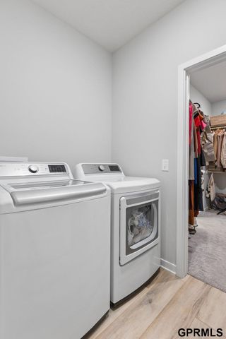 18515 Wirt Circle, Elkhorn, NE 68022
