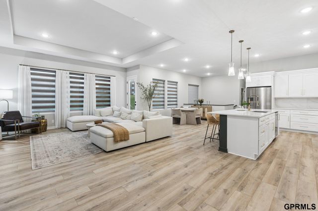 18515 Wirt Circle, Elkhorn, NE 68022