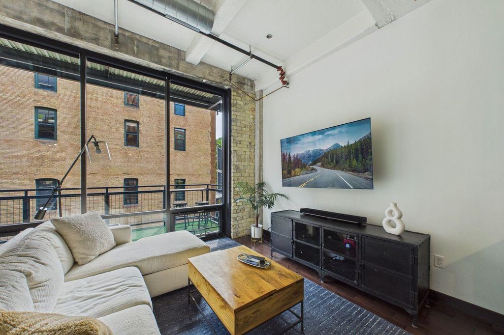 618 Washington Avenue N 302, Minneapolis, MN 55401 — photo 4