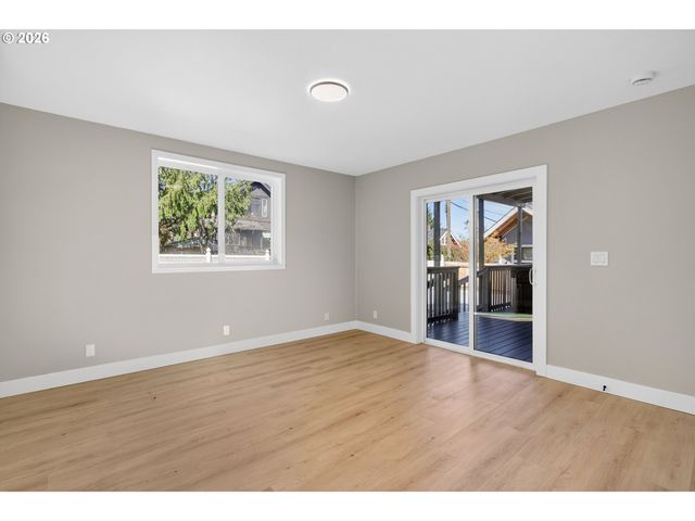 5609 Ne 32ND Ave, Portland, OR 97211