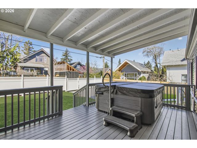 5609 Ne 32ND Ave, Portland, OR 97211