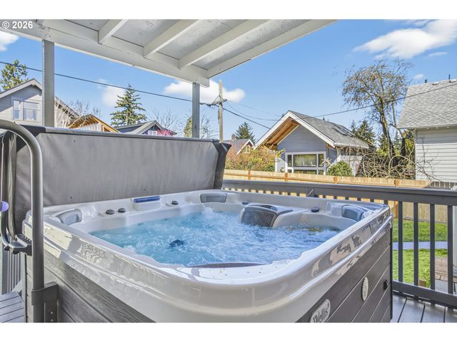 5609 Ne 32ND Ave, Portland, OR 97211