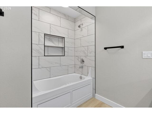 5609 Ne 32ND Ave, Portland, OR 97211