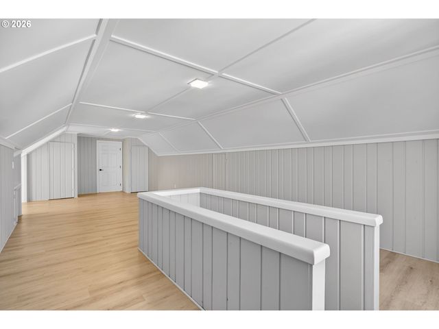 5609 Ne 32ND Ave, Portland, OR 97211