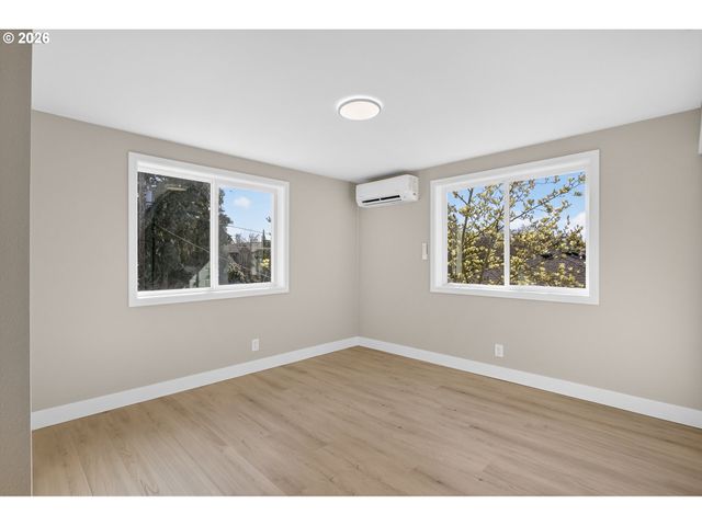 5609 Ne 32ND Ave, Portland, OR 97211