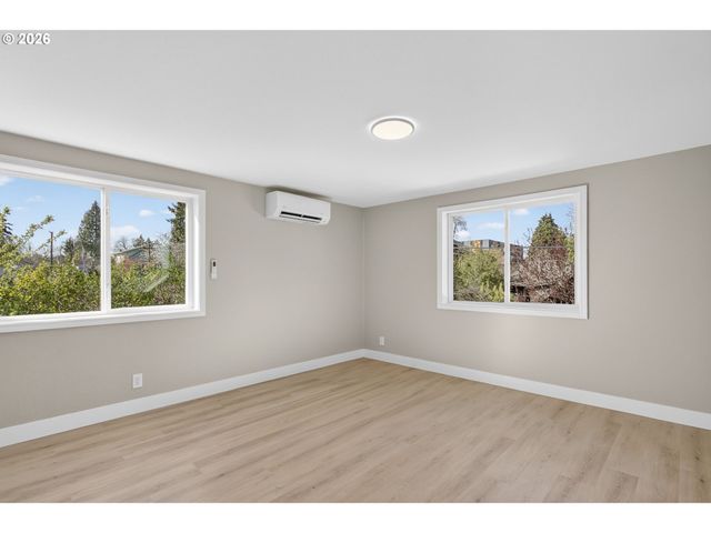 5609 Ne 32ND Ave, Portland, OR 97211