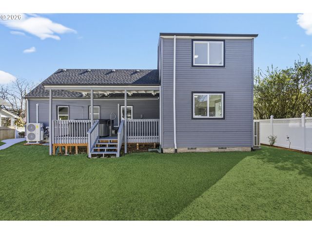 5609 Ne 32ND Ave, Portland, OR 97211