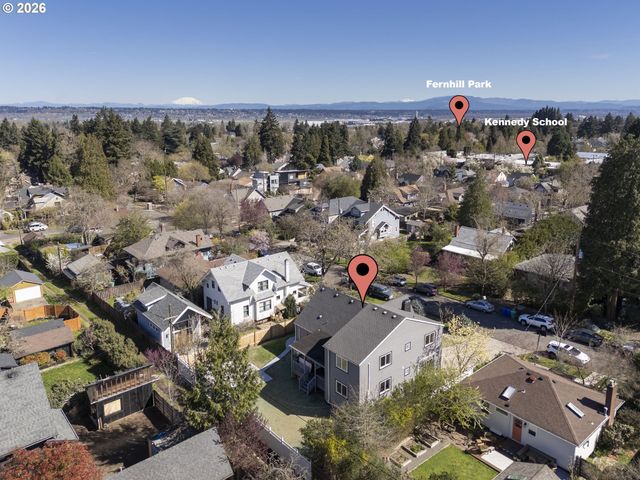 5609 Ne 32ND Ave, Portland, OR 97211