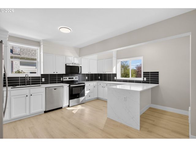 5609 Ne 32ND Ave, Portland, OR 97211