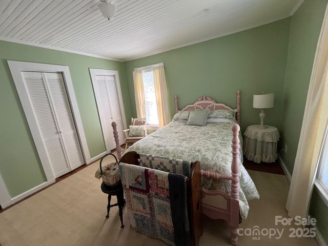 66 W Crawford Street, Old Fort, NC 28762