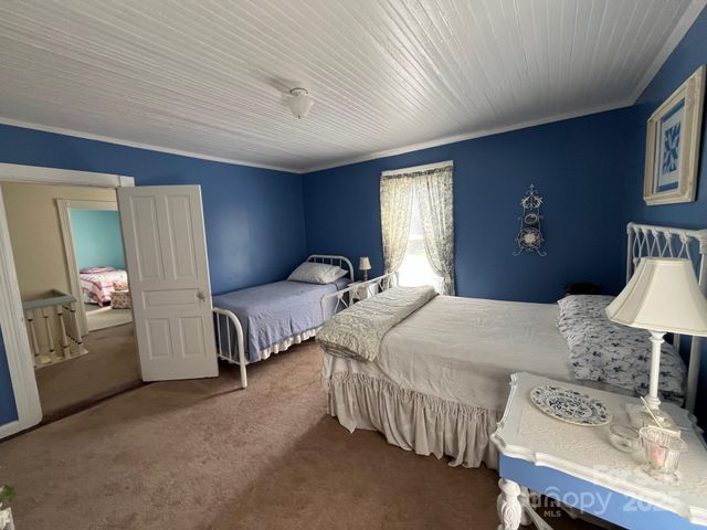 66 W Crawford Street, Old Fort, NC 28762