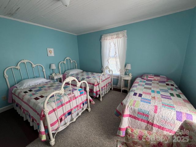 66 W Crawford Street, Old Fort, NC 28762