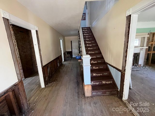66 W Crawford Street, Old Fort, NC 28762
