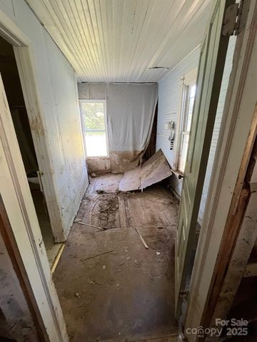 66 W Crawford Street, Old Fort, NC 28762