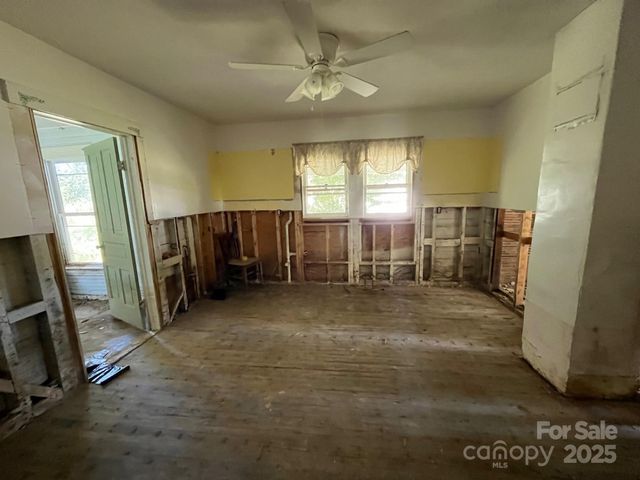 66 W Crawford Street, Old Fort, NC 28762