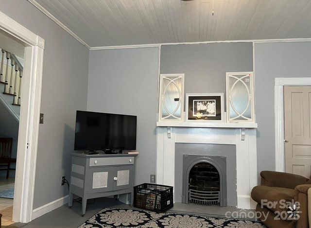 66 W Crawford Street, Old Fort, NC 28762