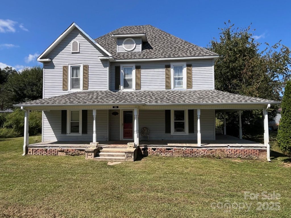 66 W Crawford Street, Old Fort, NC 28762