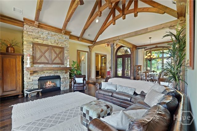 626 Chastain Circle, Richmond Hill, GA 31324