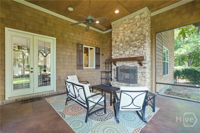 626 Chastain Circle, Richmond Hill, GA 31324