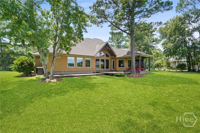 626 Chastain Circle, Richmond Hill, GA 31324