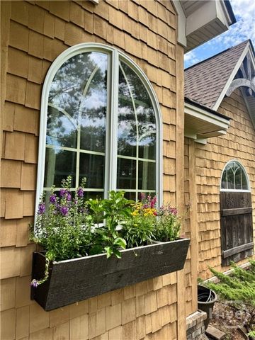 626 Chastain Circle, Richmond Hill, GA 31324