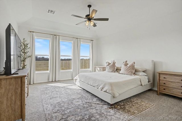 8998 E 163rd Street S, Bixby, OK 74008